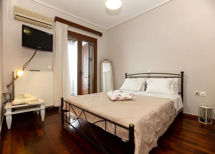 Villa Aloelia - 3Bd,Garden & Bbq Near Corfu Town *