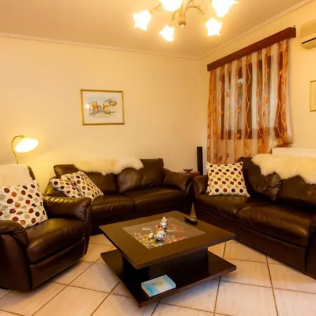 Villa Aloelia - 3Bd,Garden & Bbq Near Corfu Town