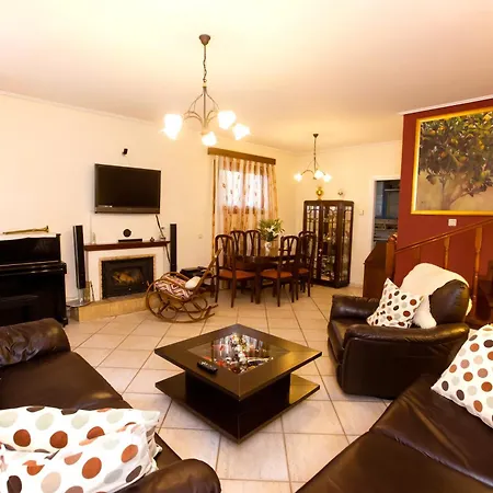 Villa Aloelia - 3Bd,Garden & Bbq Near Corfu Town