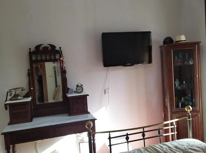 Villa Aloelia - 3Bd,Garden & Bbq Near Corfu Town 度假居 *